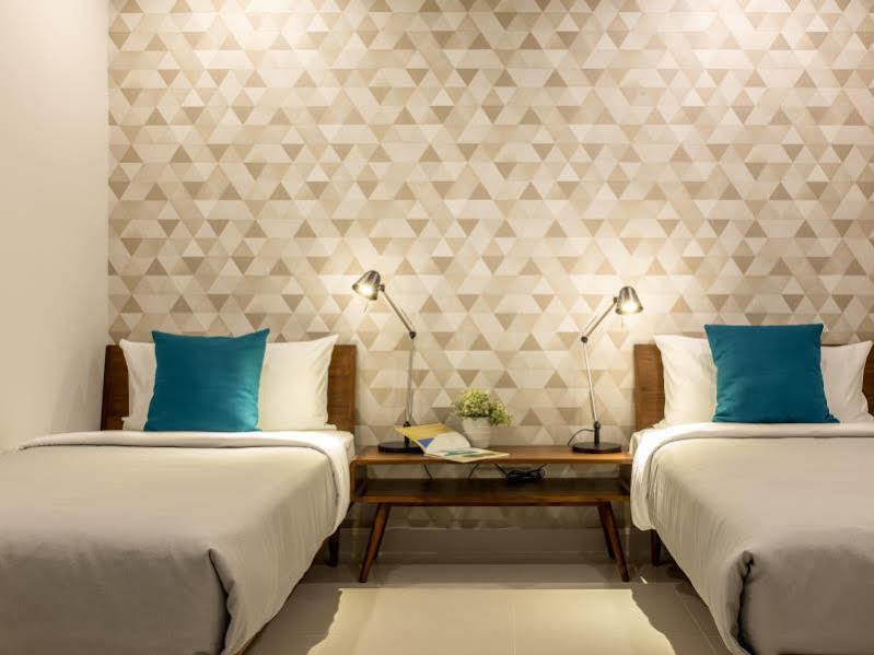 Tolani Nimman Villa Chiang Mai Bagian luar foto